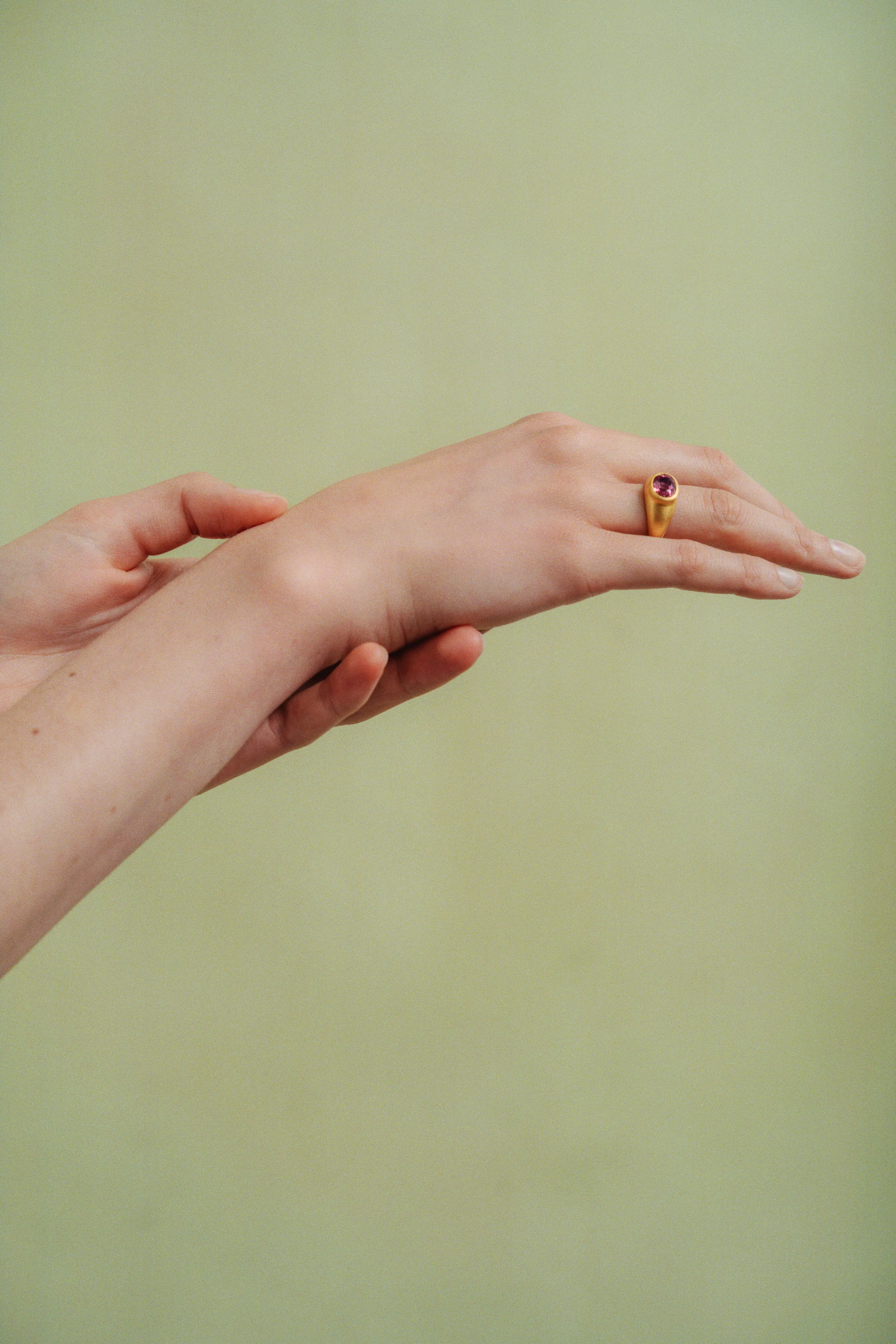 Faceted Pink Sapphire Roz Ring