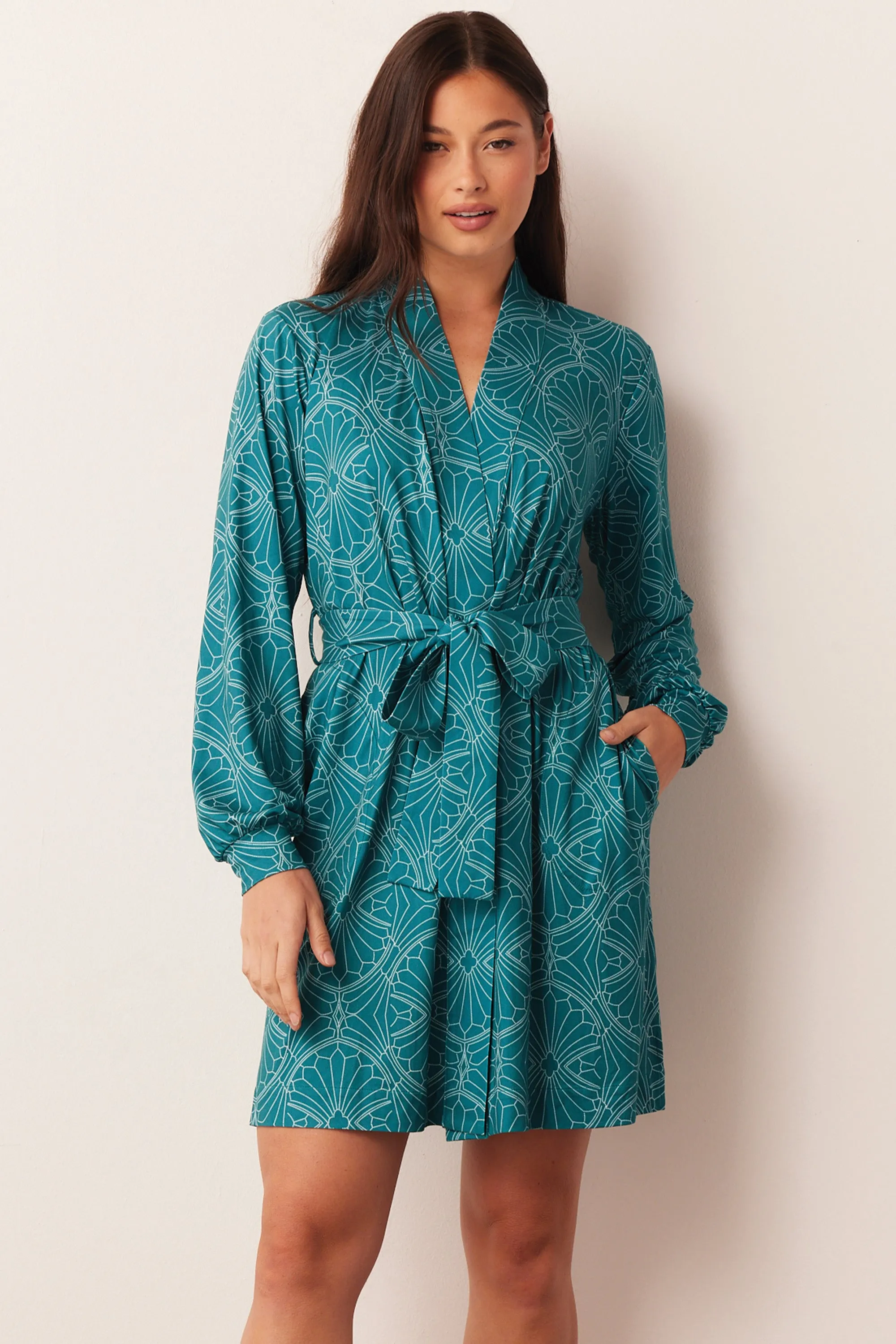 Quinn Banded Short Robe | Chateau